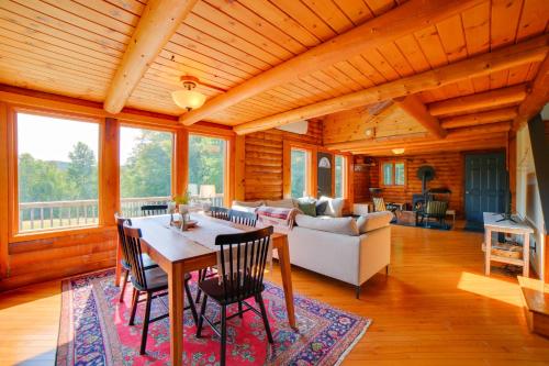 Ludlow Cabin 3 Mi to Dtwn, Deck and Mountain Views in Ludlow, USA