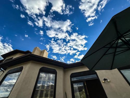 Slope & Sage Hideaway in Taos in Arroyo Seco, USA