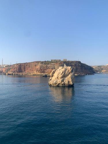 Afficher, Appartement Ghazaouet front de mer in Hai Menaouer