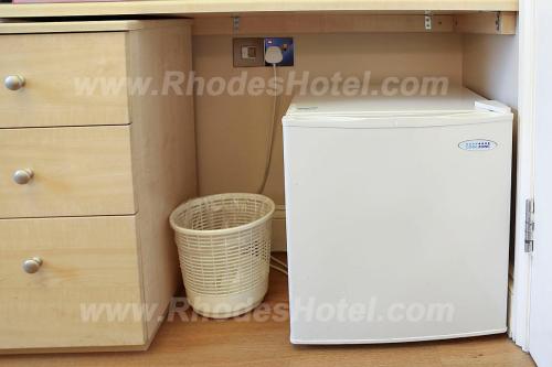 Rhodes Hotel - image 2