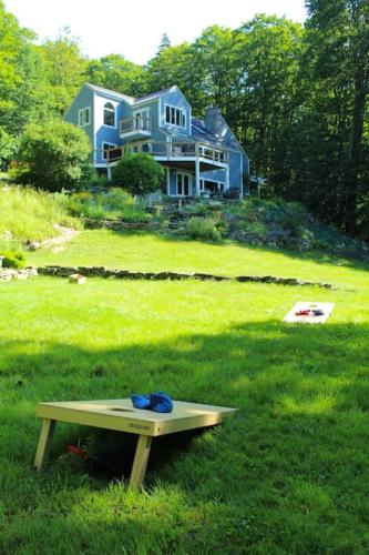 Vermont Ski Home Lake Home in Jacksonville, USA