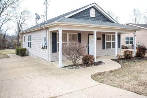 Walnut St, Charming, 3bed, 2bath