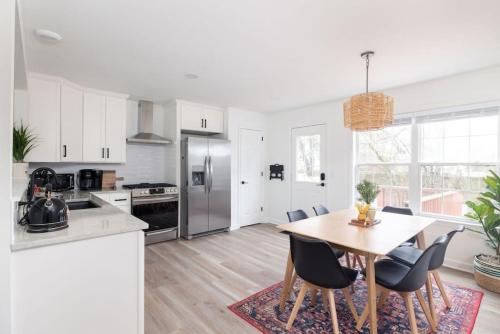 Immaculate Sleeps 8 Fire pit Grill Fam Amenities