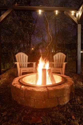 Immaculate Sleeps 8 Fire pit Grill Fam Amenities