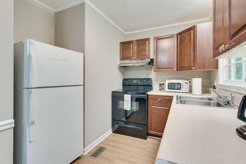 Sunset Stay Pet Friendly 2bed 1 bath in Murfreesboro, USA