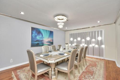 Family Fun Oasis Pool Hot Tub and Play Area Family Fun Oasis Pool Hot Tub and Play Area