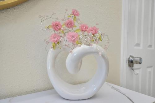 Family Fun Oasis Pool Hot Tub and Play Area Family Fun Oasis Pool Hot Tub and Play Area