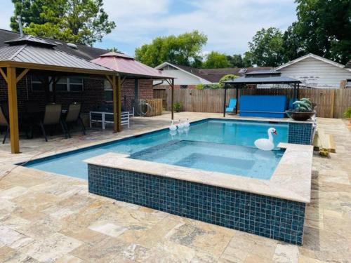Family Fun Oasis Pool Hot Tub and Play Area Family Fun Oasis Pool Hot Tub and Play Area