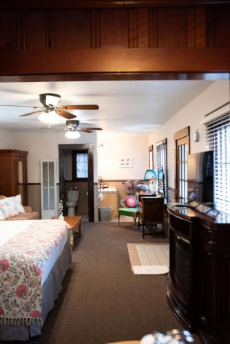 Miranda Gardens Resort Miranda Gardens Resort