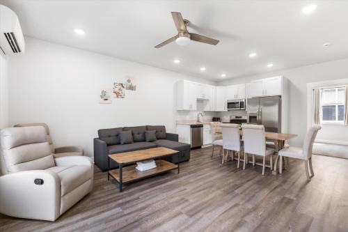 4Beds Quiet 10min Airport 15toDowntown in Antioch, USA