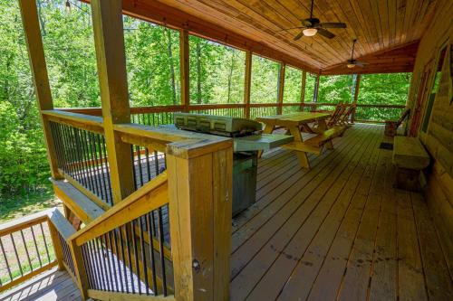 Foothills Family Retreat - 7 Bedrooms Hot Tub & Playground - image 14
