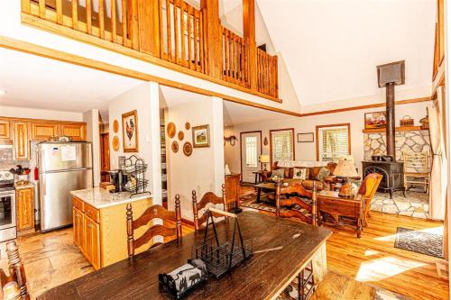 Treetops Retreat Treetops Retreat