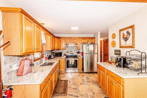 Treetops Retreat Treetops Retreat