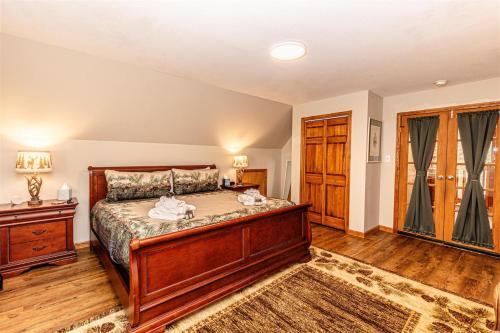 Treetops Retreat Treetops Retreat