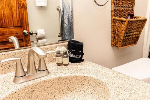 Treetops Retreat Treetops Retreat