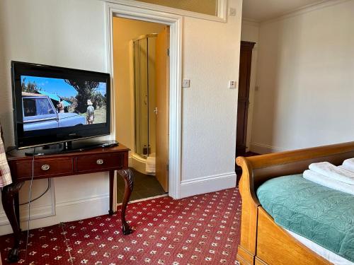 Double Room with Private Bathroom image 4