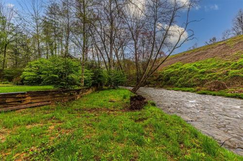 Creekside Hideaway in Bryson City, USA