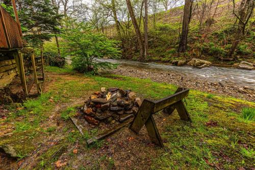 Creekside Hideaway in Bryson City, USA