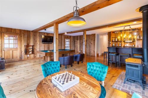 Deer Creek Lodge Deer Creek Lodge