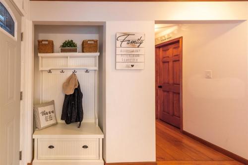 Deer Creek Lodge Deer Creek Lodge