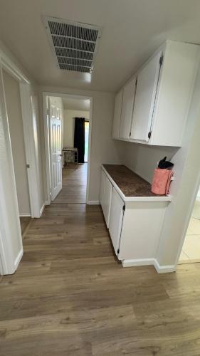 Oasis Hm near Rancho Vista- Shared Hm Room Type - Queen Suite