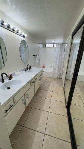 Oasis Hm near Rancho Vista- Shared Hm - Willow Springs, CA