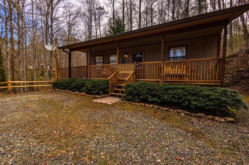 Blue Mist Mountain Retreat in Whittier, USA