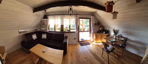 Chatička na Cikánce (Chaticka na Cikance) in Svratka