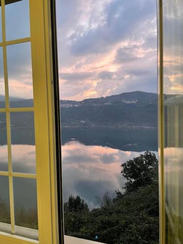 Casa con vista su Lago di Nemi in Genzano Di Roma