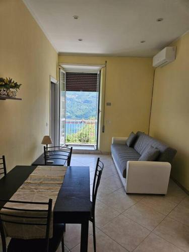 Casa con vista su Lago di Nemi in Genzano Di Roma