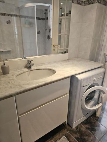 Casa con vista su Lago di Nemi in Genzano Di Roma