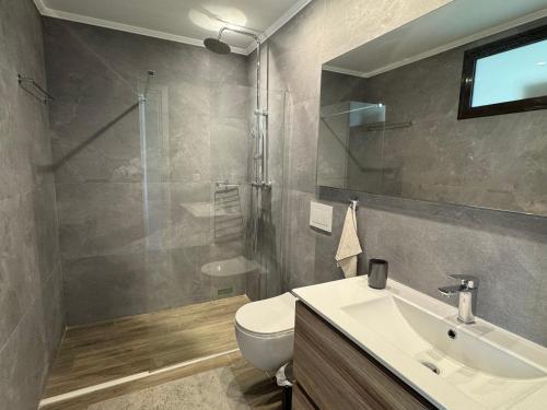 Modern, chic, near a Blue Flag beach, 100 sq m