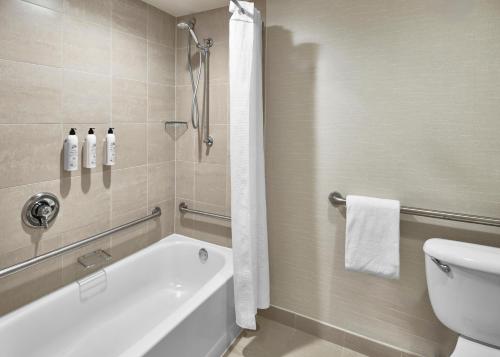 Delta Hotels by Marriott Toledo in Toledo, USA