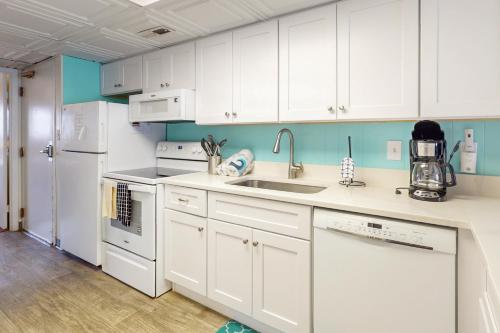 Oceanside 66 - image 11