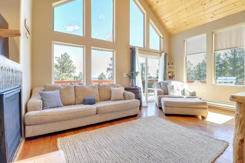 Colorado Cabin Getaway Near Pikes Peak! in Woodland Park, USA