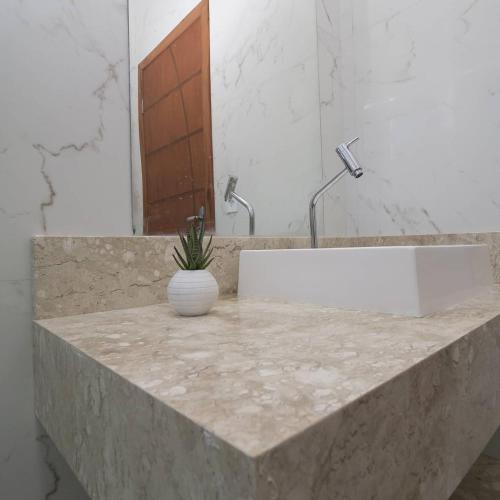 Família Divino (Familia Divino) in การาราตัส