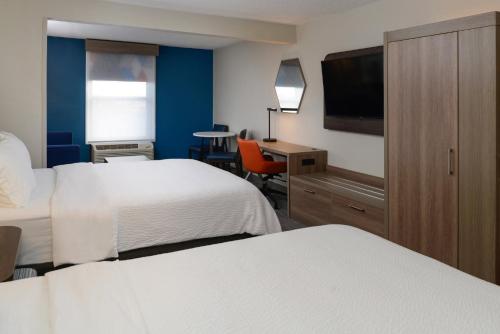 Holiday Inn Express Hotel and Suites Marysville an IHG Hotel - image 11