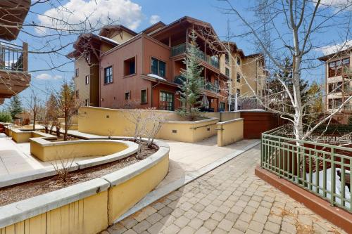 Elkhorn Springs Retreat - image 11