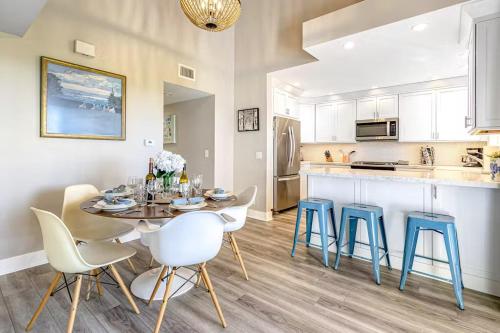 Oceanfront Oasis in Newport Beach Steps to Balboa Park, Pier, and The Fun Zone! in Newport Beach, USA