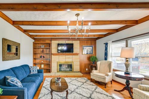 . Downtown Paintsville Vacation Rental!