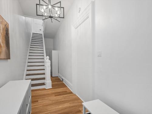 Bloomfield, Shadyside !B Spacious and Bright Private Bedroom with Shared Bathroom detail