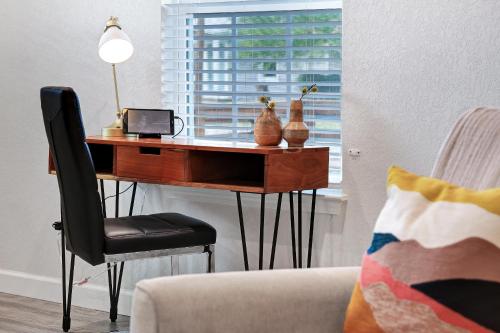 Oasis - A Birdy Vacation Rental in San Antonio, USA