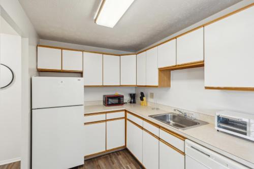 Midtown 3605i Cozy & Comfy I Free Parking in Parma, USA