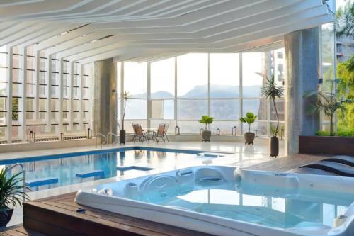 Stunning Luxury Penthouse with SPA and Concierge, Medellín (photo 4)