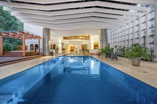 Stunning Luxury Penthouse with SPA and Concierge, Medellín (photo 7)