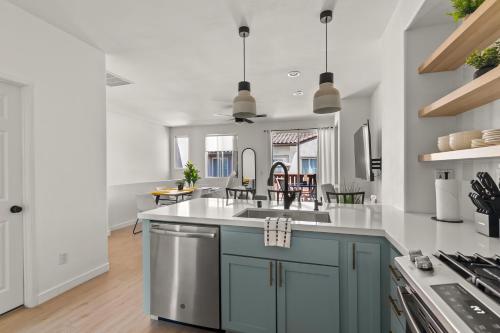 Heart of Carlsbad 2 bed 2 bath in Carlsbad, USA