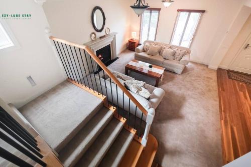 Balwyn Luxury 5BR Mansion with Cinema & BBQ in Balwyn