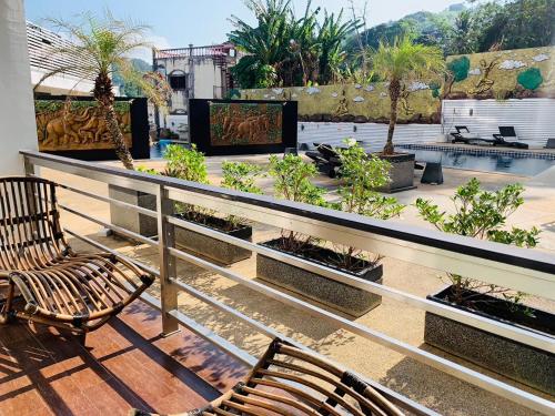 room detail thumbnail 1