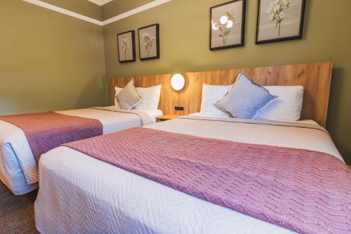 Standard Queen Room with Two Queen Beds