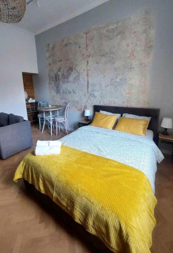 Stylish ART Studio free parking